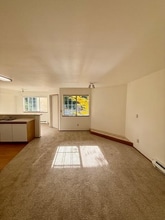 23000 Edmonds Way in Edmonds, WA - Building Photo - Building Photo