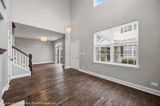 2233 Hillsboro Ct in Aurora, IL - Foto de edificio - Building Photo