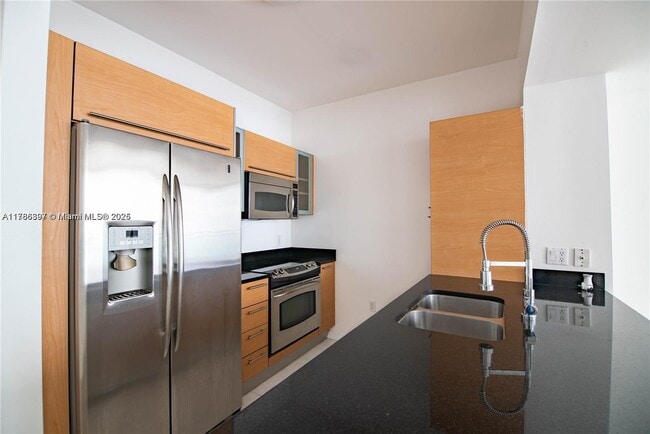 property at 950 Brickell Bay Dr