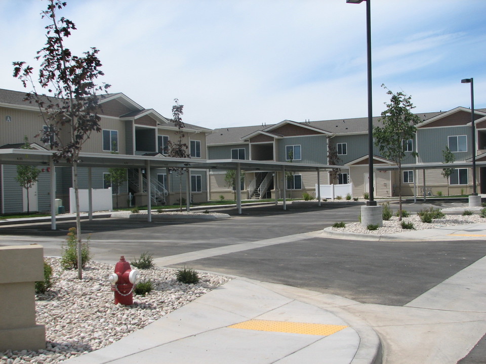 Rushmore Apartments in Meridian, ID - Building Photo