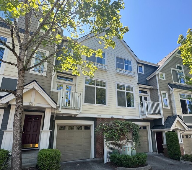 property at 1479 Huckleberry Cir