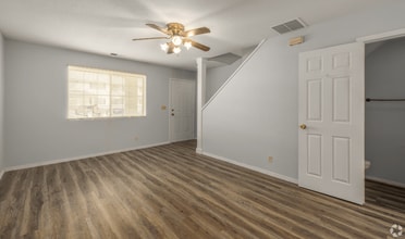 Golden Oaks Apartments in Branson, MO - Building Photo - Building Photo