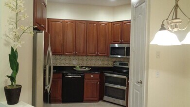 1825 Bridgepointe Cir in Vero Beach, FL - Building Photo - Building Photo