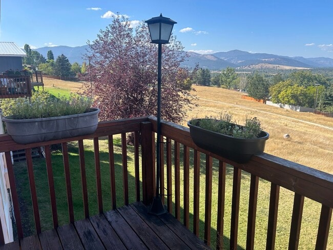 property at 2320 W Foothills Dr