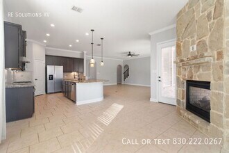 12906 Florianne in San Antonio, TX - Building Photo - Building Photo
