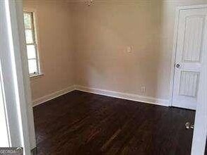 1655 Flintwood Dr SE in Atlanta, GA - Foto de edificio - Building Photo