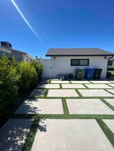 5525 Hermitage Ave, Unit 5525 Hermitage in Valley Village, CA - Building Photo - Building Photo