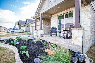 2305 Shorthorn Dr in Northlake, TX - Foto de edificio - Building Photo