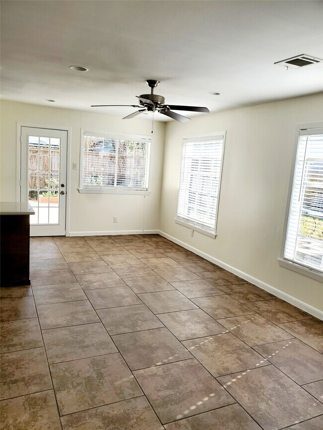 7953 Ridgeview Dr in Houston, TX - Building Photo - Building Photo