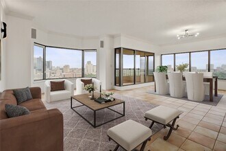 2001 Holcombe Blvd, Unit 1801 in Houston, TX - Building Photo - Building Photo