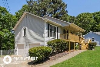 333 Oak Landing Cir in Douglasville, GA - Foto de edificio - Building Photo