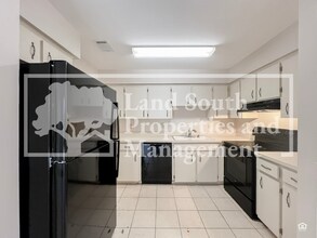 250 Village View Ln in Lakeland, FL - Building Photo - Building Photo