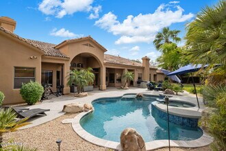 10892 E Gold Dust Ave in Scottsdale, AZ - Building Photo - Building Photo