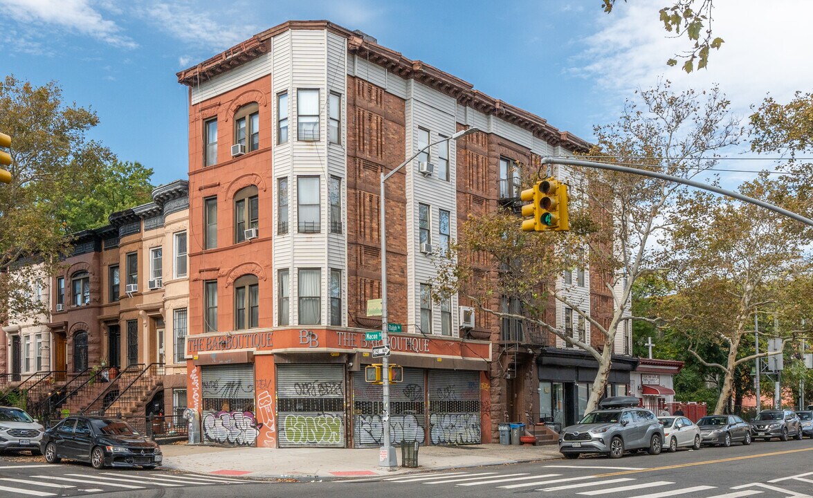 709 Macon St in Brooklyn, NY - Building Photo