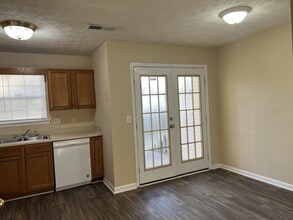 5974 Sherwood Trace in Stonecrest, GA - Building Photo - Building Photo