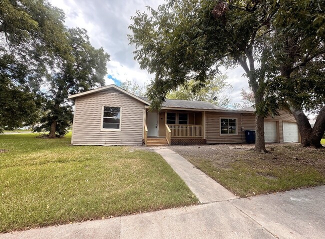 property at 507 N Houston