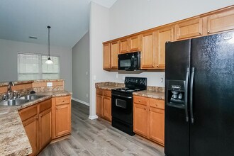 103 Harvest Glen Ln in Harvest, AL - Foto de edificio - Building Photo