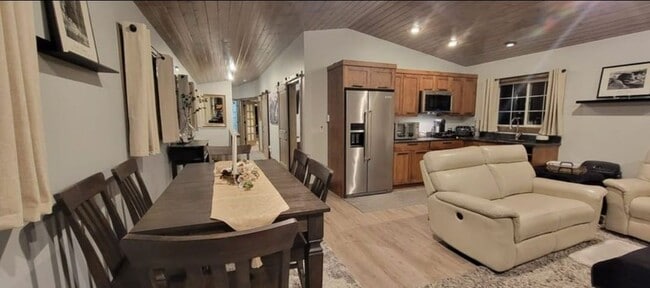 2100 Marys Lake Rd, Unit Upper Unit