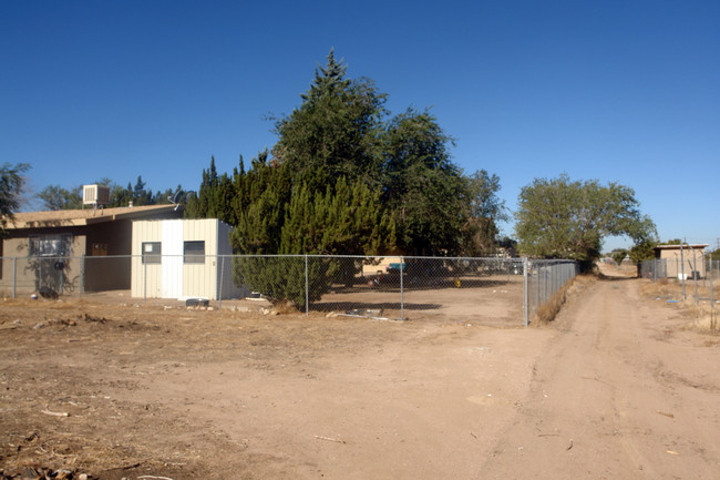 16012 Orange St in Hesperia, CA - Building Photo - Building Photo