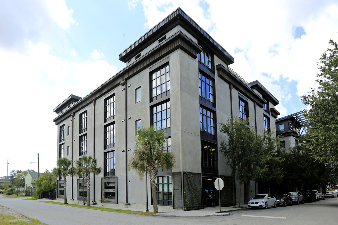 Bldg 100 in Charleston, SC - Building Photo