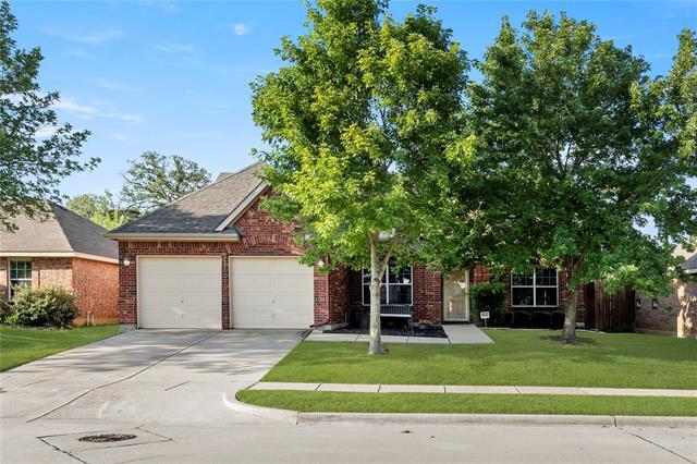 property at 2712 Clubhouse Dr