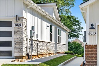 2049 Holmesburg Private Cir in Gallatin, TN - Building Photo - Building Photo