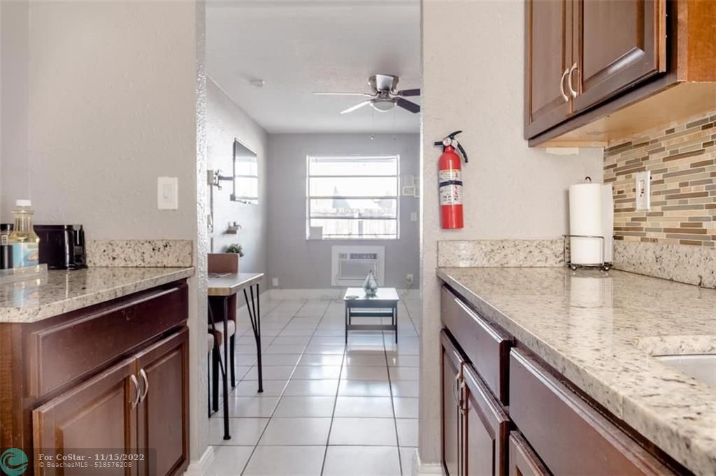 1621 NW 7th Terrace-Unit -A in Fort Lauderdale, FL - Building Photo