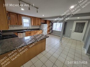 107 Michigan Ave, Unit 1 in Manchester, NH - Building Photo - Building Photo