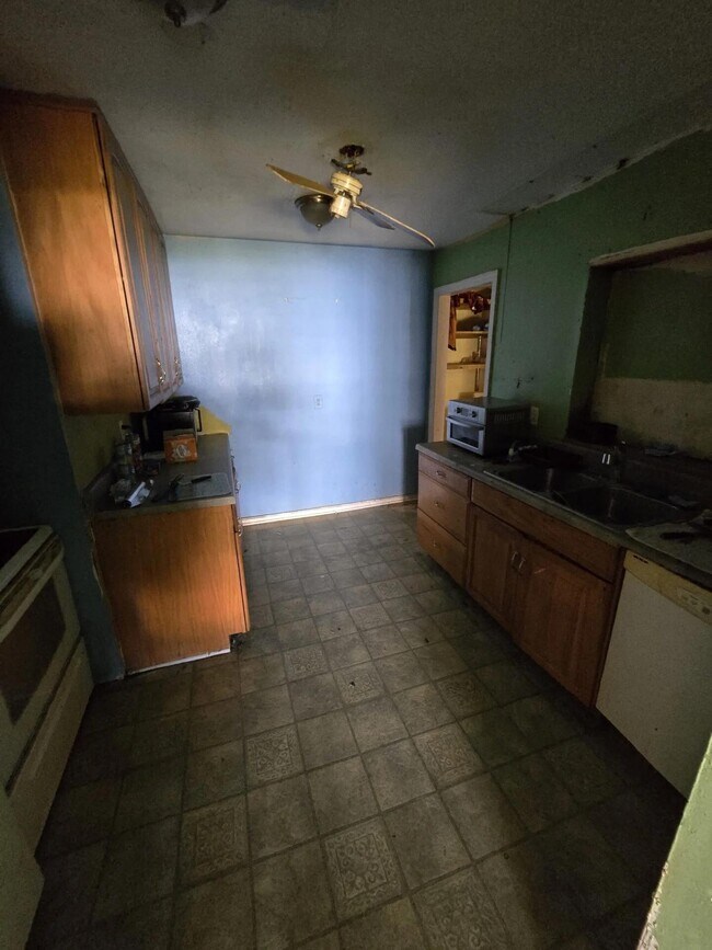 520 Thomas Ave in Frostproof, FL - Building Photo - Building Photo