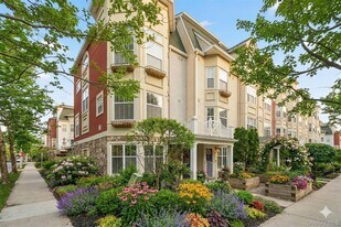 2 Leeward Dr in Haverstraw, NY - Building Photo