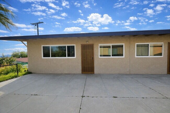 66671 3rd St in Desert Hot Springs, CA - Building Photo - Building Photo