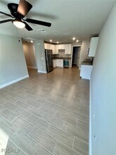 2330 Hoople St in Ft. Myers, FL - Foto de edificio - Building Photo