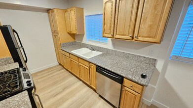 1130 N Fuller Ave in West Hollywood, CA - Foto de edificio - Building Photo