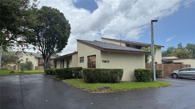 property at 11411 SW 109th Rd