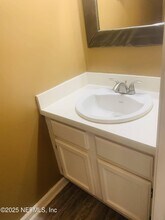 7630 Leafy Forest Way in Jacksonville, FL - Foto de edificio - Building Photo