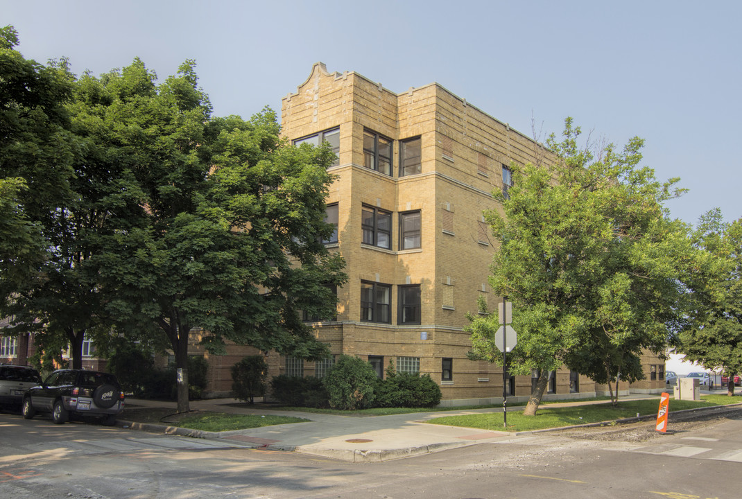 5001 N Sawyer Ave in Chicago, IL - Building Photo