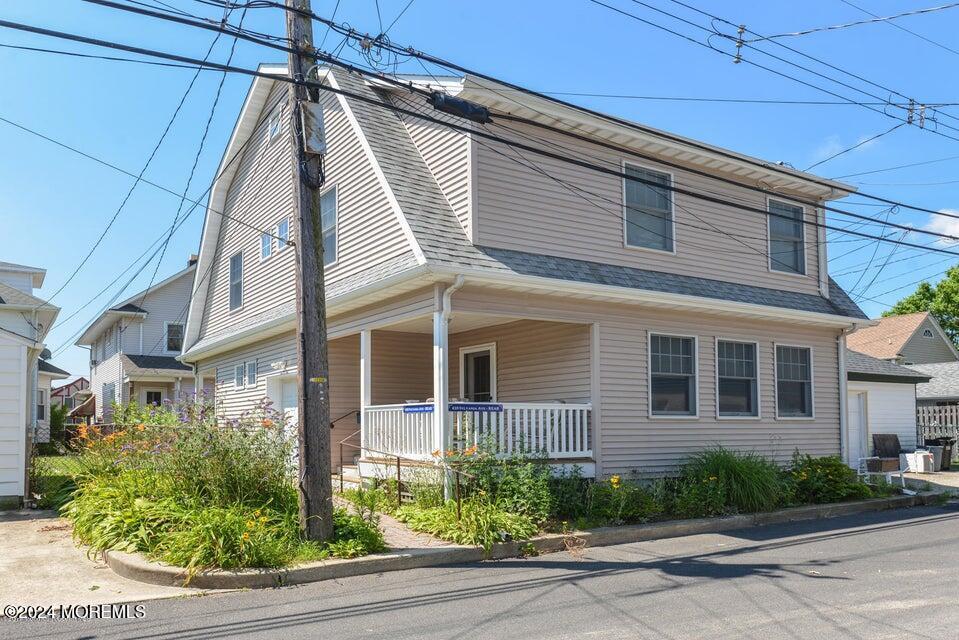 410 Sylvania Ave in Avon By The Sea, NJ - Building Photo