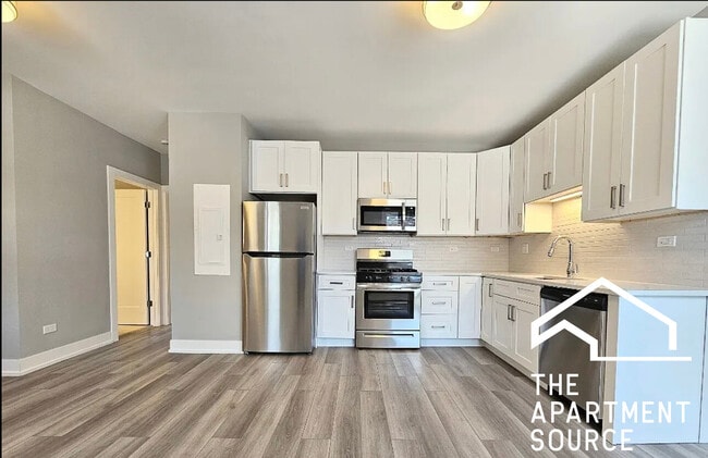 property at 3939 N Janssen Ave