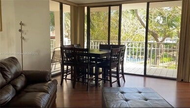 2000 Towerside Terrace, Unit 412 in Miami, FL - Building Photo - Building Photo