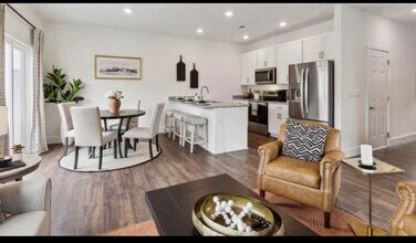 3543 Bisham Wood Ln in Powell, TN - Building Photo - Building Photo