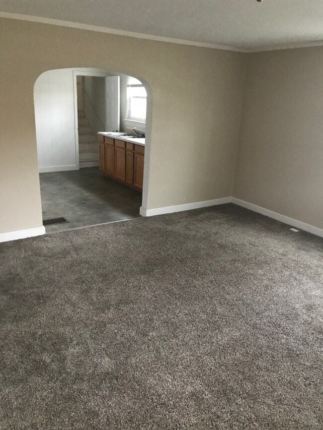 432 E 2nd St, Unit 1 in Delphos, OH - Foto de edificio - Building Photo