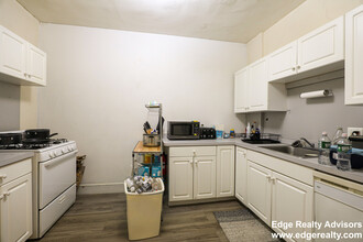 21 Egmont St, Unit 2 in Brookline, MA - Building Photo - Building Photo