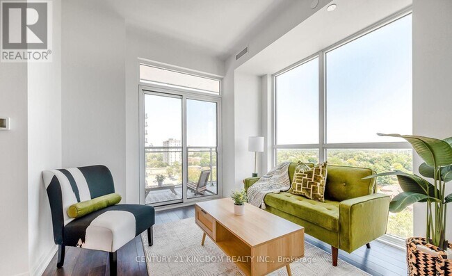 10 Meadowglen Pl in Toronto, ON - Building Photo - Building Photo