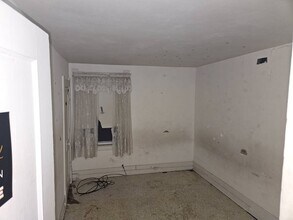 2225 Academy Ave in Toledo, OH - Building Photo - Building Photo