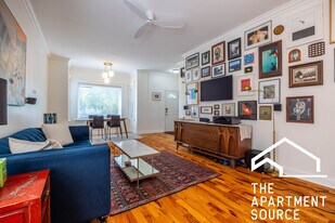 2833 N Spaulding Ave, Unit 1 in Chicago, IL - Building Photo