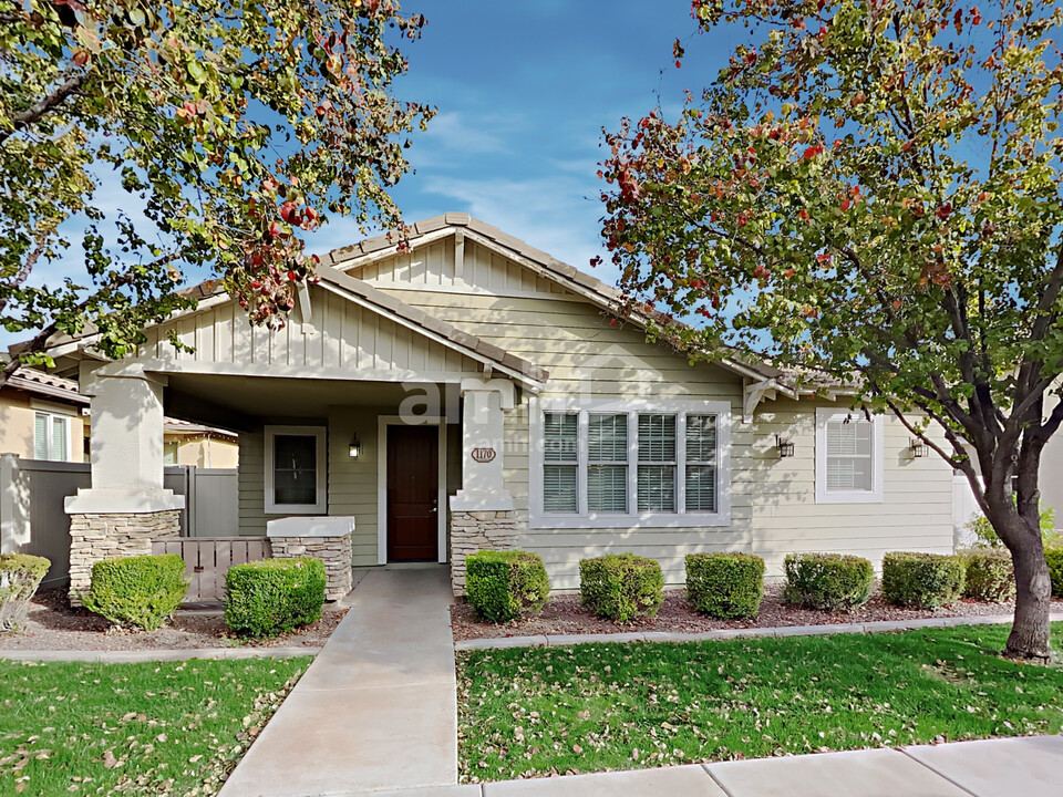 1170 S Agnes Ln in Gilbert, AZ - Building Photo