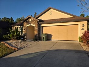 108 San Mardeen Ct in Daytona Beach, FL - Foto de edificio - Building Photo