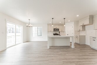 3877 E 950 N in Lehi, UT - Building Photo - Building Photo