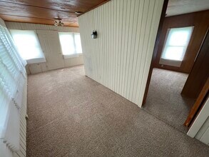1221 Clarence St in Danville, IL - Building Photo - Building Photo