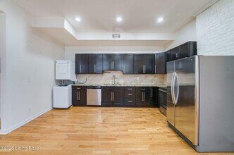 1104 E St Catherine St in Louisville, KY - Building Photo - Building Photo